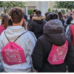 Mochila rosa "URV la universitat per estudiar i viure"